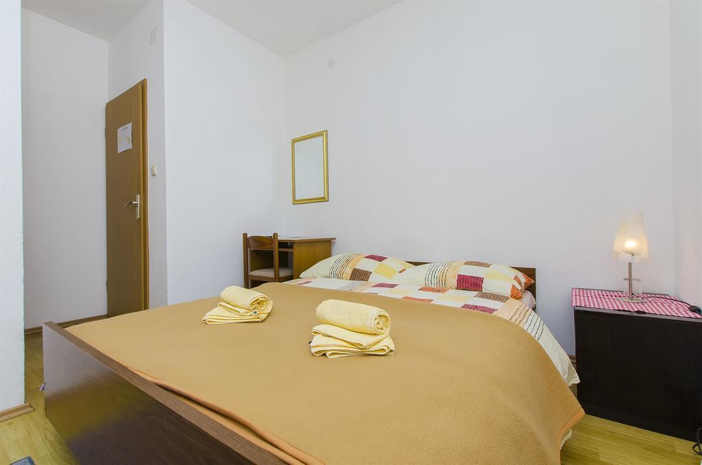 Caporice Rooms Marijana מראה חיצוני תמונה