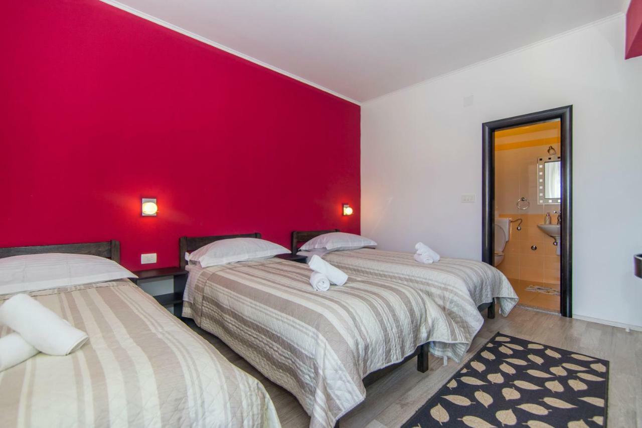 Caporice Rooms Marijana מראה חיצוני תמונה